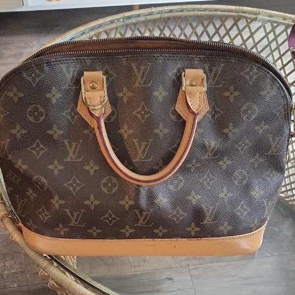 Louis Vuitton Monogram Handbag - Picture 1 of 3